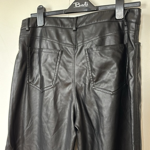 🎉4/30$🎉 Garage Black Faux Leather Straight Leg Pants - Picture 4 of 5